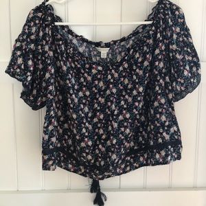 American eagle off the shoulder floral shirt